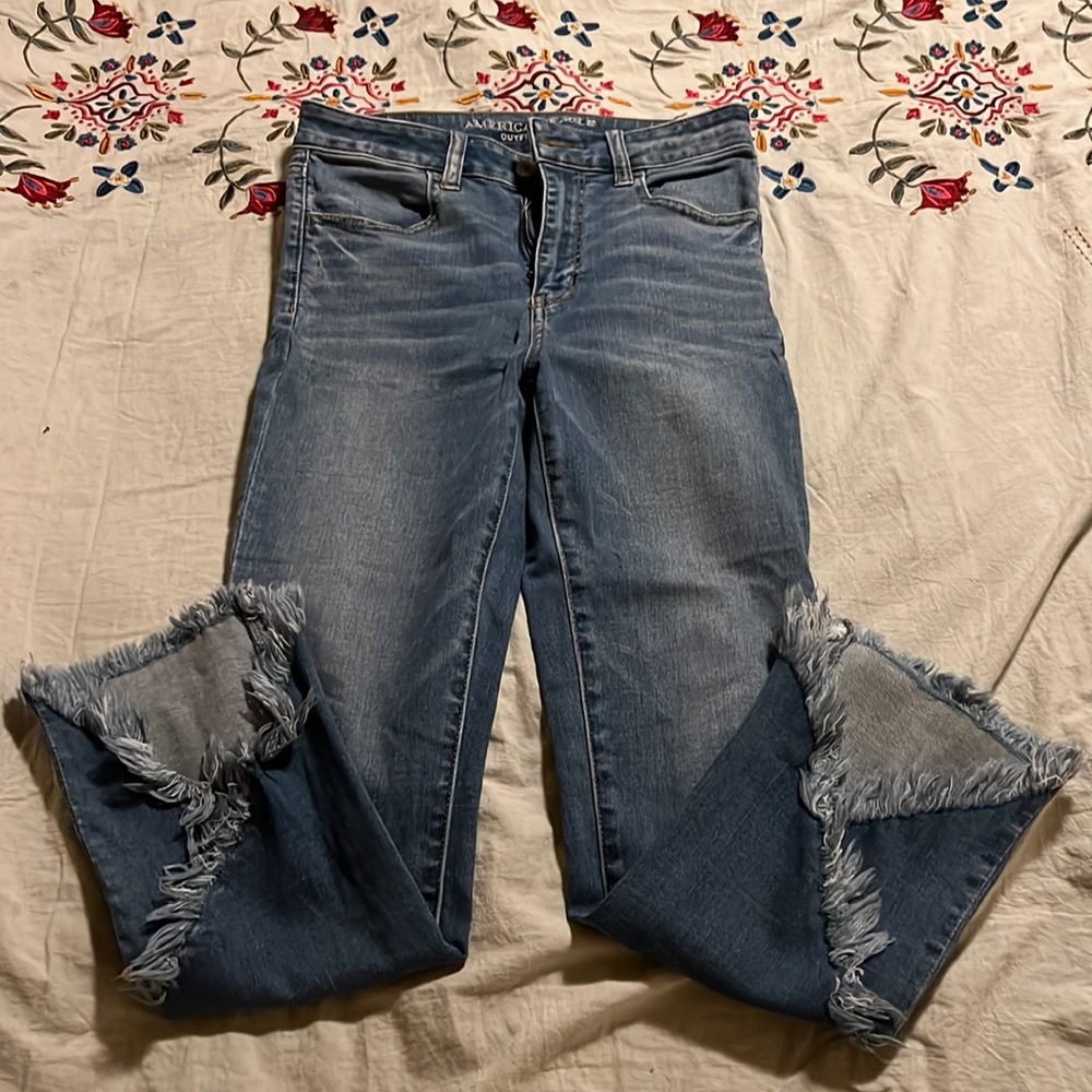 AE High rise crop jegging flare. Very soft! EUC. Light wash. Size 8.